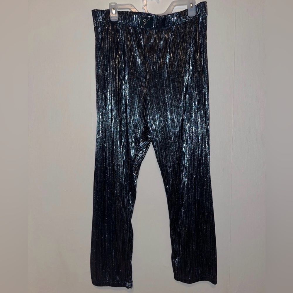 VS Shiny Silver Black Capris